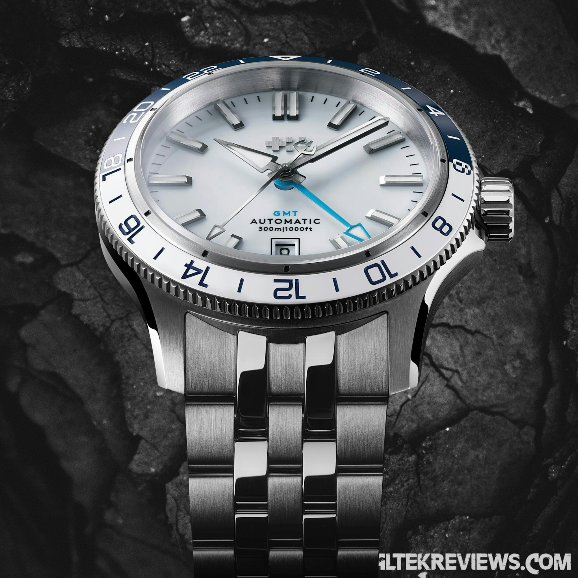 Christopher Ward C60 Trident GMT 300(3)